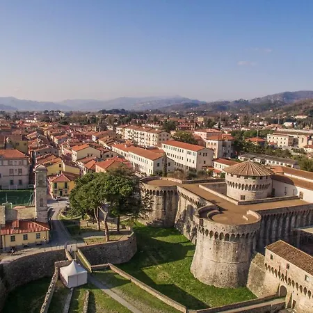 דירה Gardenhouse סרזאנה