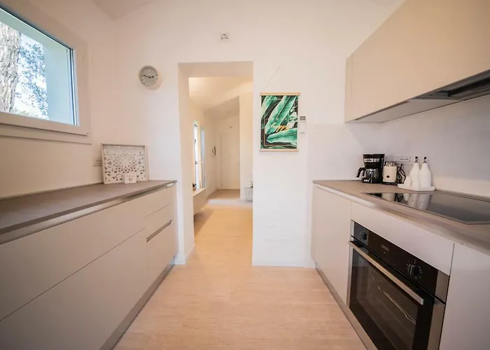 아파트 Gardenhouse 사르자나