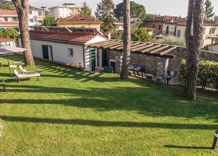 Gardenhouse 아파트 사르자나